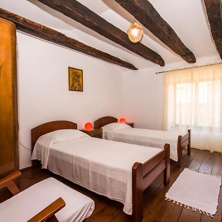 פאזין Holiday Home Trostova Kuca מראה חיצוני תמונה
