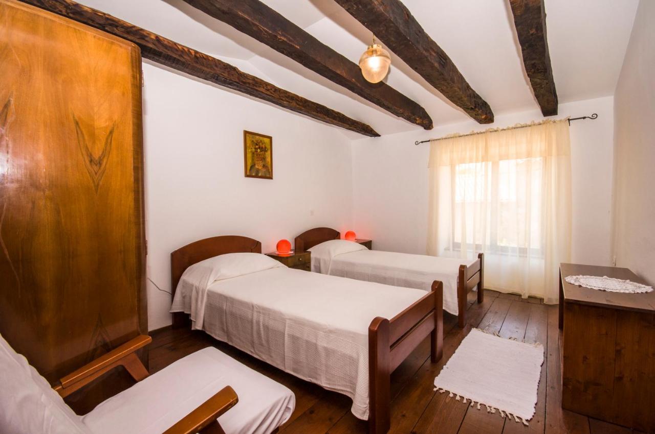 פאזין Holiday Home Trostova Kuca מראה חיצוני תמונה
