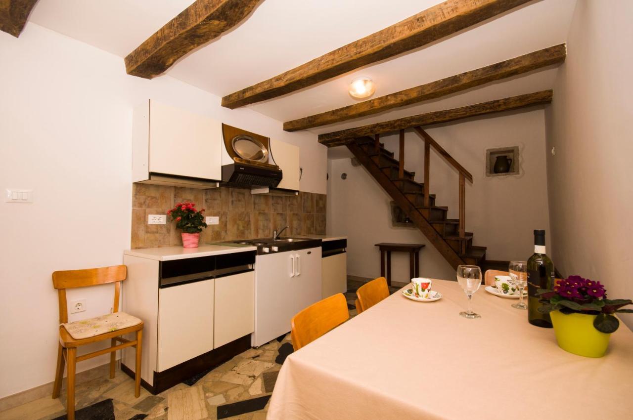 פאזין Holiday Home Trostova Kuca מראה חיצוני תמונה